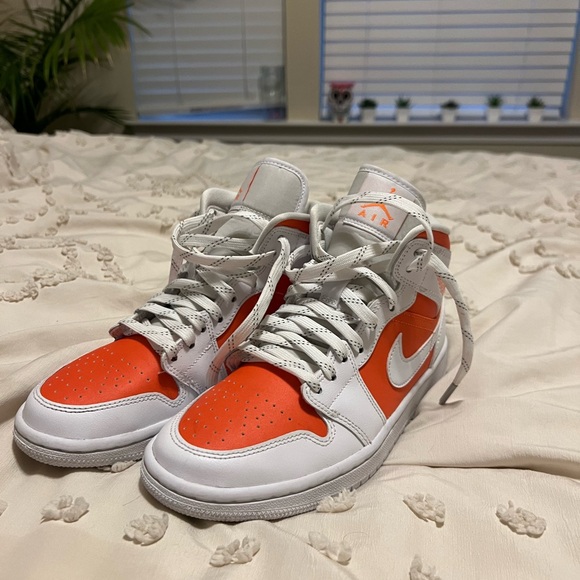 Air Jordan 1s “Bright Citrus” MID - Picture 1 of 5